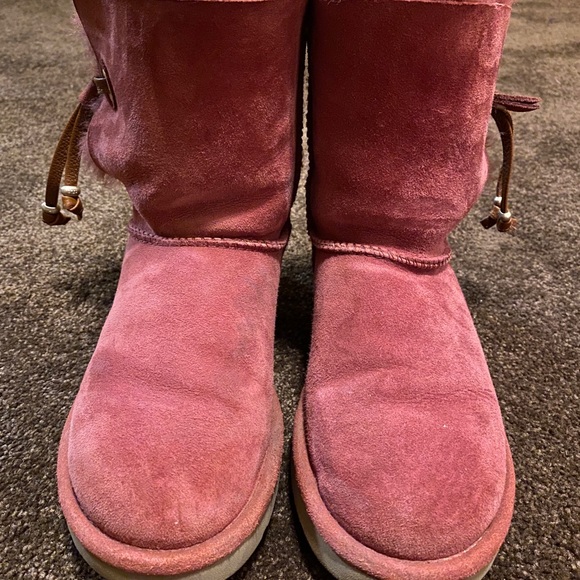 UGG - Picture 2 of 7